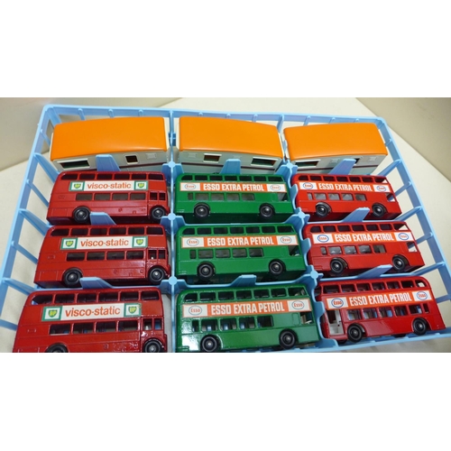 641 - A collection of 57 unboxed lesney Matchbox vehicles, circa 1969/70, all unboxed but in good conditio... 