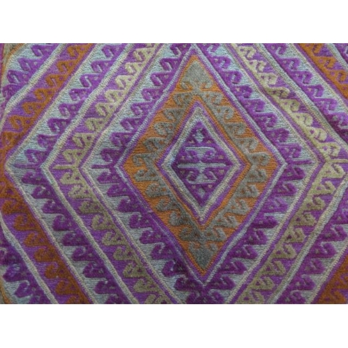 137 - A hand knotted woollen Gazak rug - 120cm x 110cm