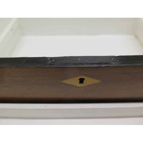 247 - A Victorian inlaid mahogany trinket box with inner tray - missing key but generally good, some losse... 