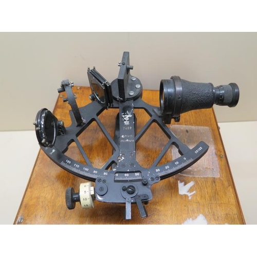 721 - A German WWII Kriegsmarine sextant with paperwork dated 24/6/43 number matching the sextant 23122 - ... 