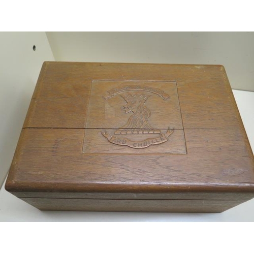 1016 - A wooden box with The Clan McGregor motto, a desk cigarette box with recumbent lion and a pair of Ca... 