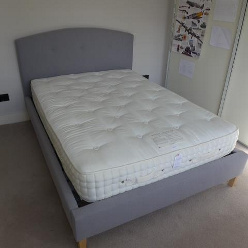 10D - A John Lewis Wensleydale wool 1340 medium double bed