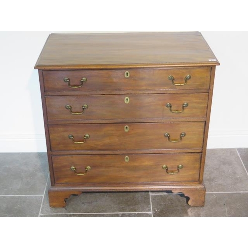 81 - A good quality Georgian mahogany four drawer chest of small proportions on shaped bracket feet - hei... 