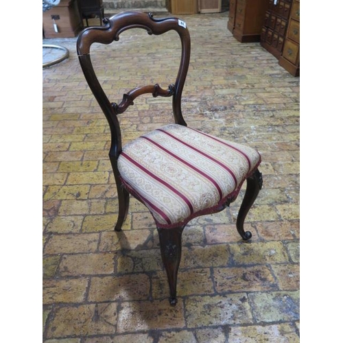 72 - A pretty 19th century rosewood upholstered side chair on carved cabriole legs - in good overall cond... 