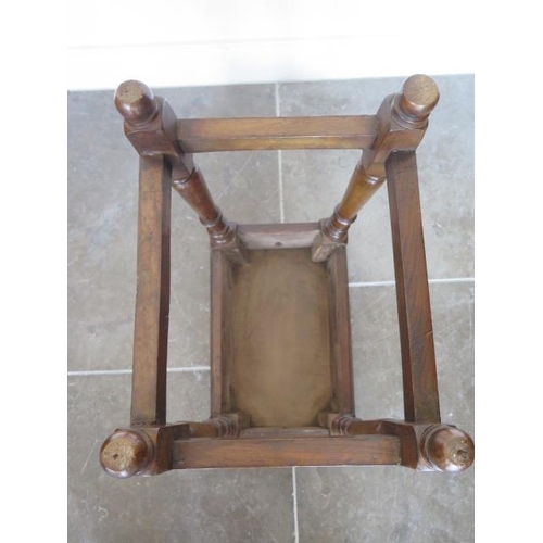 83 - A 17th century style Victorian mahogany joint stool, 57cm tall x 44cm x 27cm in good polished condit... 