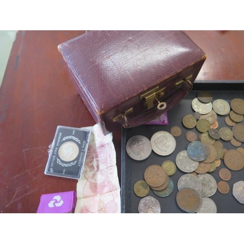 872 - A collection of mainly English coinage including commemorative and a Memorial half dollar