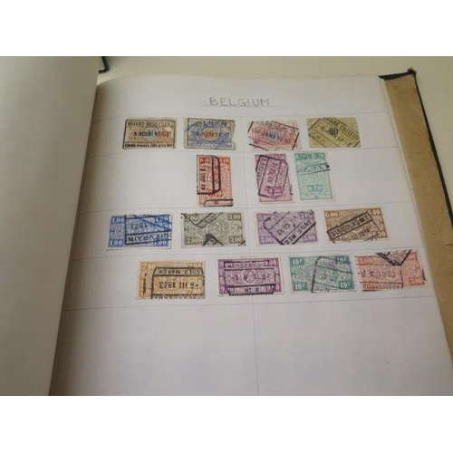 985 - A collection of World stamps in five albums and loose in envelopes