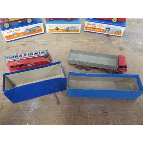 806 - 4 Dinky lorries- A.E.C tanker 591, Guy van 514, Big Bedford 522 and Foden 501 and a fire engine 555,... 