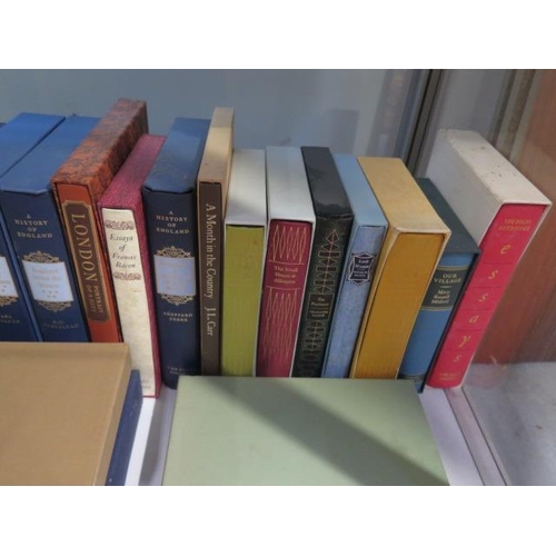 951 - A good selection of Folio Society books, approx 60