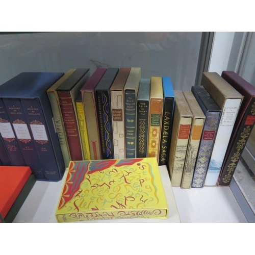 952 - A good selection of Folio Society books, approx 80