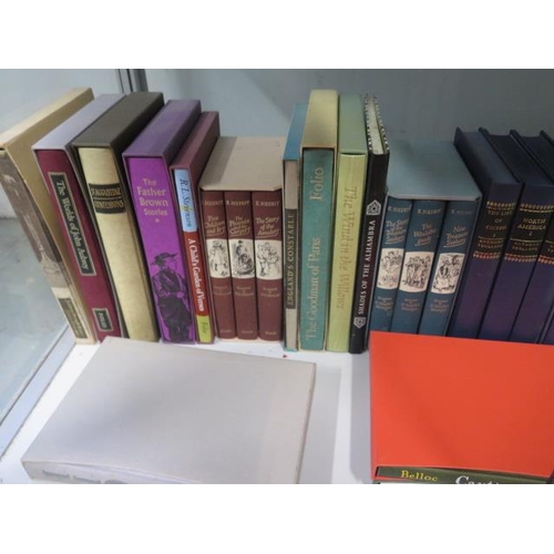 952 - A good selection of Folio Society books, approx 80