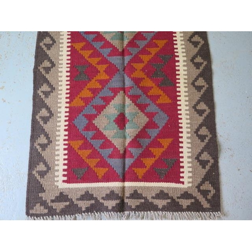 197 - A hand knotted woollen Maimana Kilim rug, 113cm x 75cm