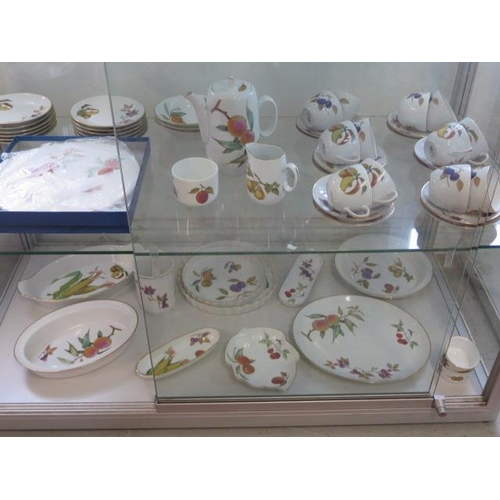 301 - An extensive Royal Worcester Evesham dinner service 12 person setting including tea set, 6 lidded tu... 