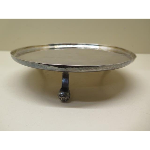 426 - A heavy Brittania silver salver on three feet, maker REC, 4.5cm tall x 20cm, approx 14.7 troy oz, en... 