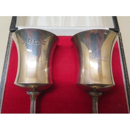 429 - A boxed pair of silver water goblets, approx 4.5 troy oz, 11cm tall, in good condition