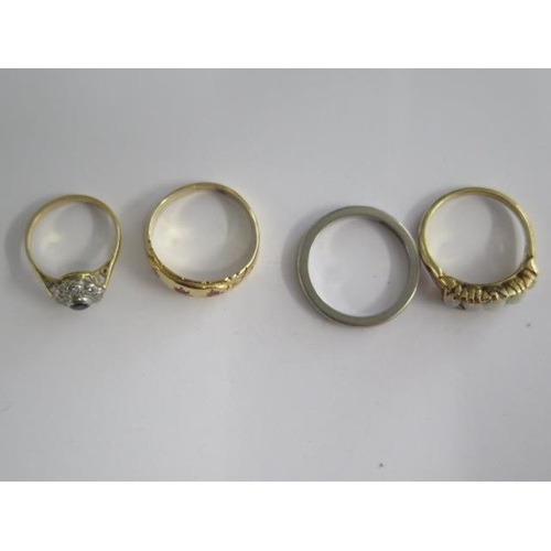 500 - 3 x unhallmarked yellow gold rings, sizes G to N, approx 8.8 grams, and a platinum band ring, size N... 