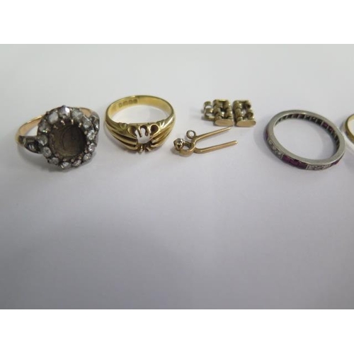 501 - An 18ct yellow gold ring missing a stone, approx 5 grams, 3 other yellow gold rings either broken or... 