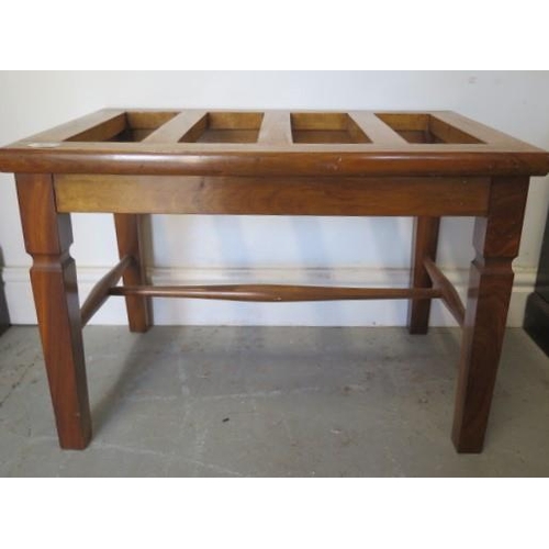 52 - A hardwood luggage stand, 43cm tall x 63cm x 42cm, in good condition