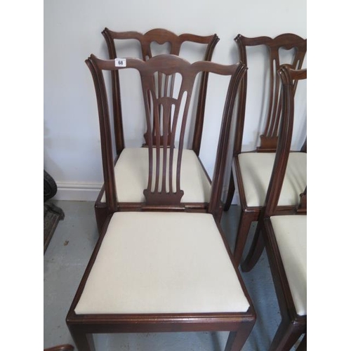 68 - A circa 1900's mahogany set of 6 (4 + 2 carver) chairs in the Chippendale style with pierced splats ... 