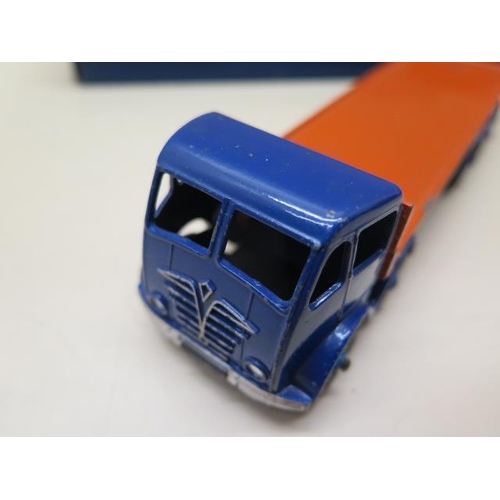 861 - 3 boxed Dinky Supertoys Foden lorries 501, 903 and 942 tanker, all have some small paint chips but g... 