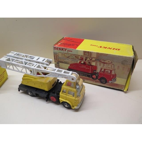 863 - Dinky Toys 4 boxed vehicles;Turntable Fire escape 955, Fire engine 955, Bedford TK coal lorry 425, a... 