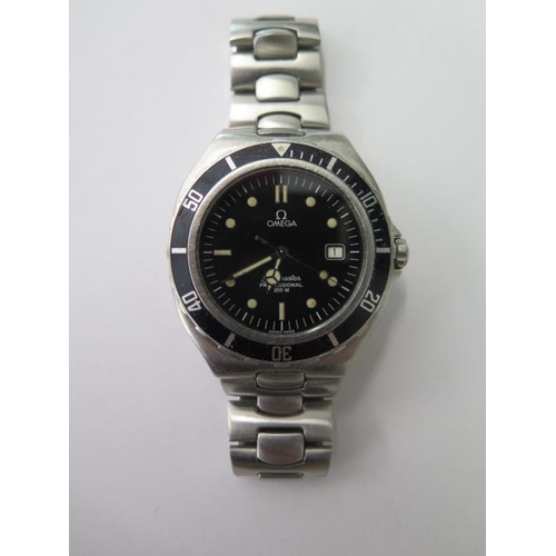 663 - An Omega quartz Seamaster professional 200m pre- Bond 19803, 38mm bezel stainless steel bracelet wri... 