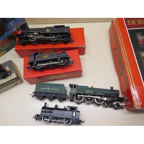 773 - A boxed Wrenn 2-6-4 tank loco, two boxed Hornby locos, a boxed Thomas clockwork tram set and a Hornb... 