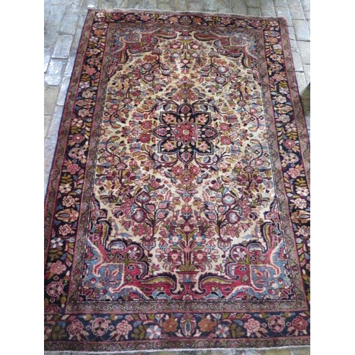 211 - A hand knotted woollen Lilihan rug, 2.16m x 1.44m