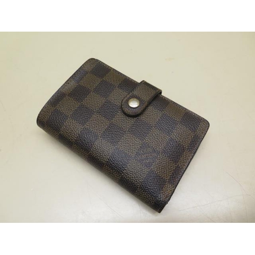 337 - A Louis Vuitton Damier Ebene purse, 13cm x 9cm, minor marks generally good