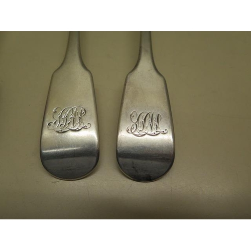 417 - A set of 3 fiddle pattern table spoons, London 1843 WE, monogram, good condition, approx 7 troy oz