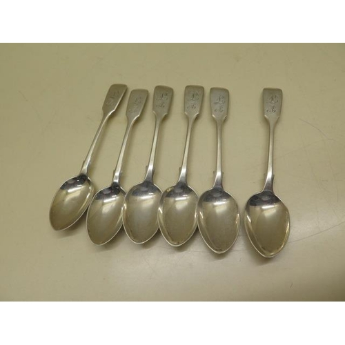 433 - A good set of 6 Victorian fiddle pattern teaspoons by Charles Boyton, London 1857, 13.5cm long, appr... 