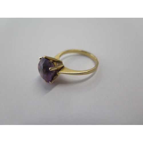 470 - A yellow gold amethyst ring, size M/N, approx 4.2 grams, tests to approx 18ct, generally good