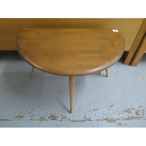 15 - An Ercol blonde elm drop leaf coffee table, 40cm tall x 61cm, good condition, minor marks