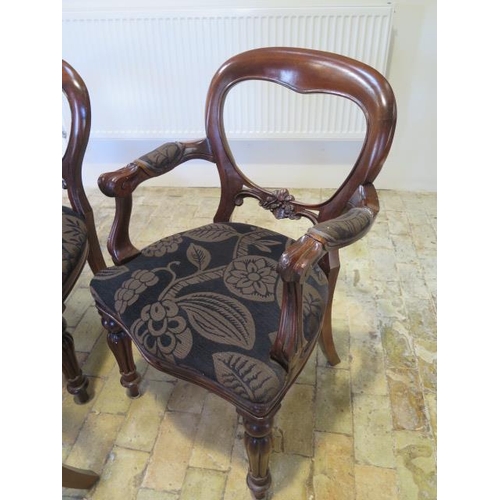 25 - A set of 6 Victorian style dining chairs, including 2 armchairs, in good condition