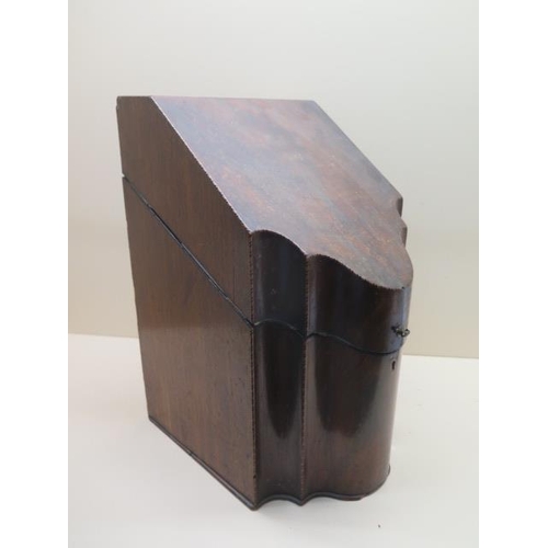 88 - A Georgian mahogany knife box, interior void, 38cm tall x 22cm wide