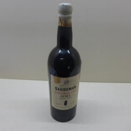 248 - A bottle of Sandeman Vintage 1960 Port bottled in 1962 - seal appears intact