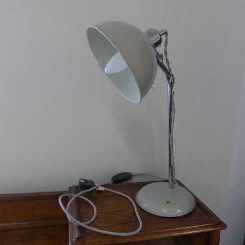 81 - A classic design adjustable desk lamp - Height 49cm - fully working