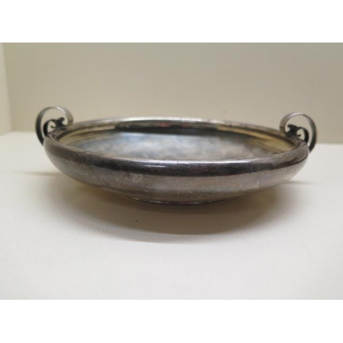 505 - A silver twin handle dish - Width 24cm - Birmingham 1913/14 - some scratches but no engraving - appr... 