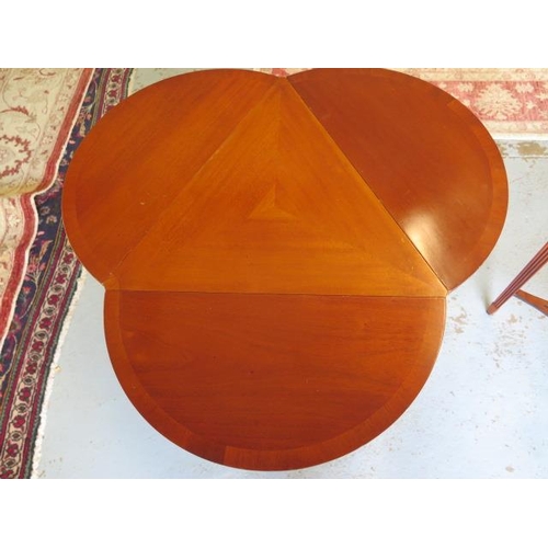 7 - A pair of mahogany drop leaf side tables - Height 72cm x Width 75cm - one stay broken