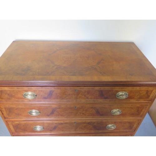 92 - A reveneered walnut 19th century four drawer chest on splayed bracket feet in polished condition - H... 