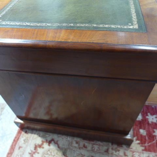 16 - A good Victorian mahogany nine drawer twin pedestal desk with leather inset top - some fading to bac... 