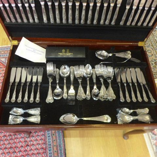 23 - A canteen of stainless steel 12 setting cutlery