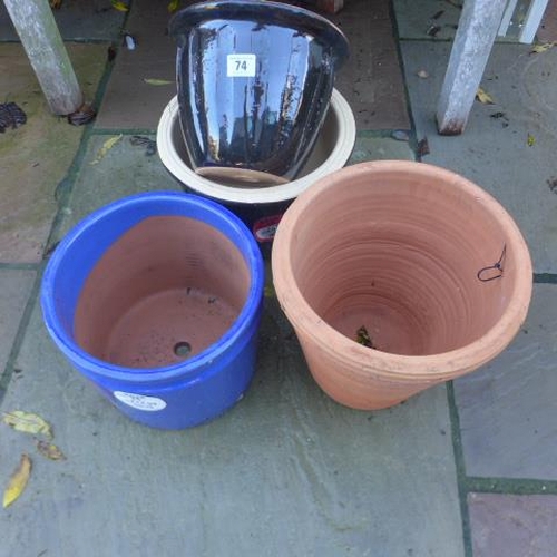 74 - Four assorted planters - Tallest 25cm