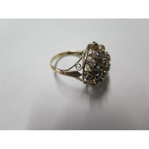 420 - An 18ct yellow gold cluster ring - missing one stone - ring size M/N - approx weight 4.7 grams