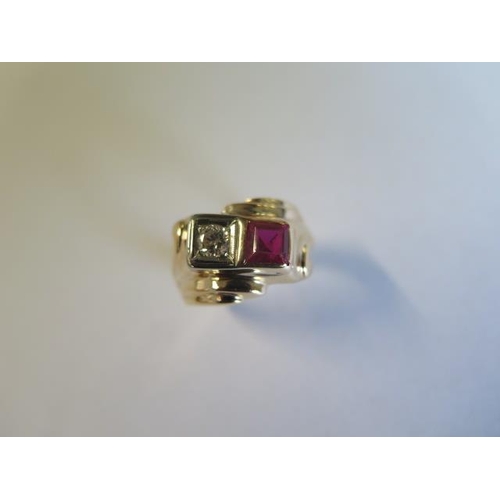 470 - A 14ct yellow gold diamond and red spinel ring - diamond bright and lively - head size 12mm x 16mm -... 