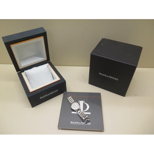 555 - A Baume and Mercier Riviera Quartz stainless steel bracelet wristwatch - 29mm case - with box and in... 