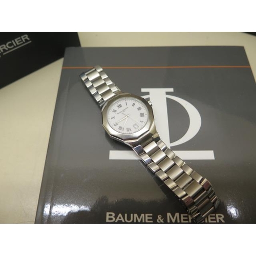 555 - A Baume and Mercier Riviera Quartz stainless steel bracelet wristwatch - 29mm case - with box and in... 