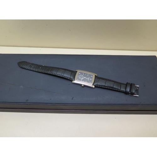 556 - A Longines Dolce Vita quartz wristwatch L.S.655.4 - on a leather strap, running with box and instruc... 