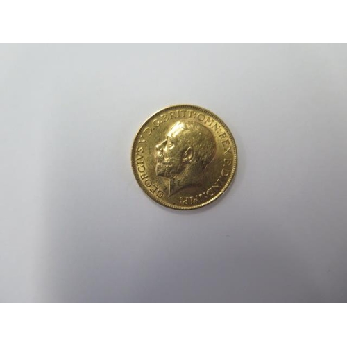 603 - A George V gold full sovereign dated 1915