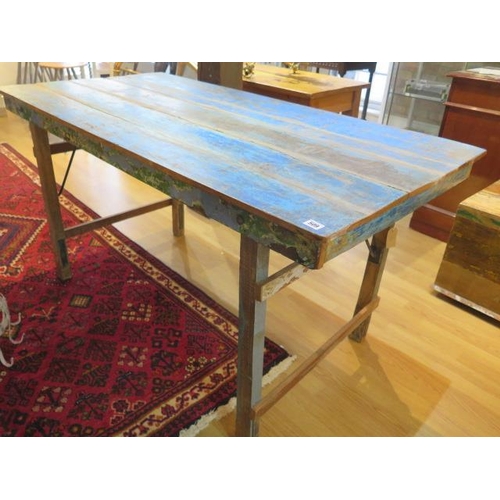 509 - A vintage painted folding table - Height 78cm x 153cm x 77cm